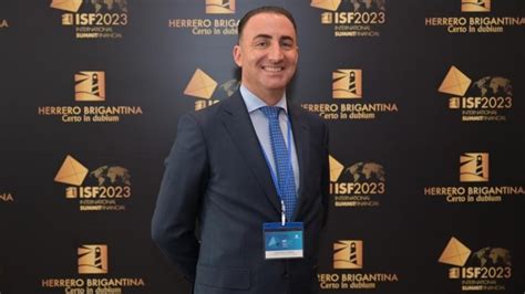 Golpe policial a la “macroestafa” de Herrero Brigantina  .